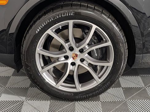 New 2026 Porsche Cayenne image 11