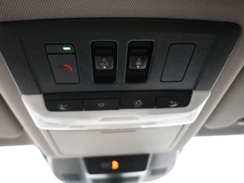 Used 2023 Nissan Rogue Platinum w/ Platinum Premium Package image 11