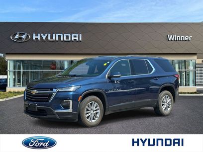 Used 2023 Chevrolet Traverse LT