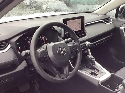 Used 2025 Toyota RAV4 XLE image 2