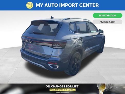 Used 2025 Volkswagen Taos SEL w/ Black Wheel Plus Package AWD/4WD image 4