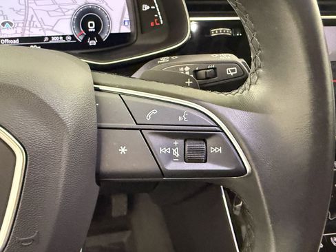 Used 2021 Audi Q8 Prestige w/ Prestige Package image 19