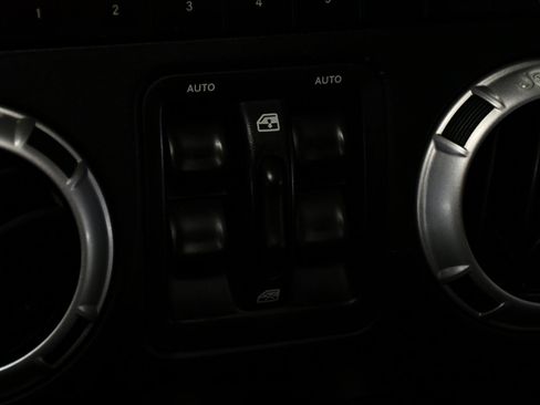 Used 2012 Jeep Wrangler Unlimited Rubicon w/ Max Tow Pkg image 22