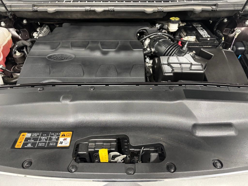 Used 2018 Ford Edge Titanium w/ Equipment Group 301A AWD/4WD image 66