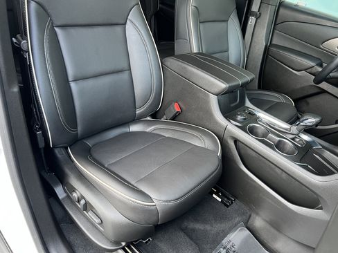 Used 2023 Chevrolet Traverse Premier w/ Redline Edition image 26