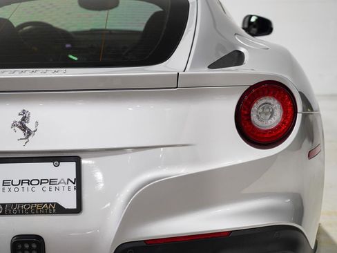 Used 2015 Ferrari F12 Berlinetta image 36
