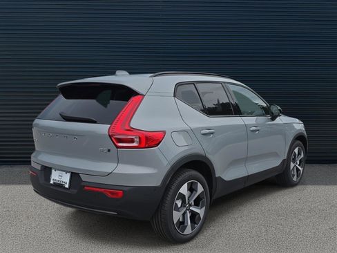 New 2026 Volvo XC40 B5 Plus w/ Protection Package Premier image 5