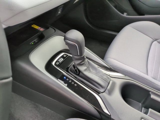 Used 2026 Toyota Corolla SE w/ SE Premium Package AWD/4WD image 19