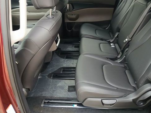 New 2026 Kia Carnival FWD image 40