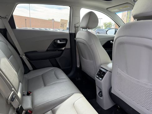 Used 2019 Kia Niro EX Premium w/ Sunroof Package image 40