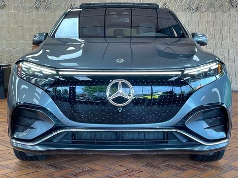 Used 2023 Mercedes-Benz EQS 580 4MATIC SUV image 3