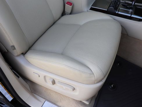 Used 2014 Lexus LX 570 4WD image 27