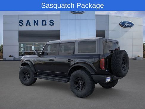 New 2026 Ford Bronco Outer Banks w/ Sasquatch Package AWD/4WD image 4