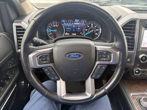 Used 2019 Ford Expedition Platinum image 13