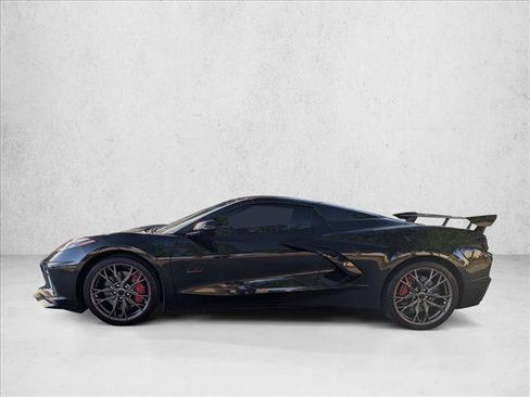Used 2023 Chevrolet Corvette Stingray Premium Conv w/ Z51 Performance Package RWD image 13