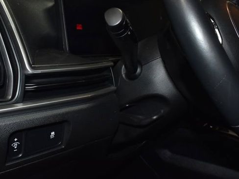 Used 2024 Kia Sorento S image 28