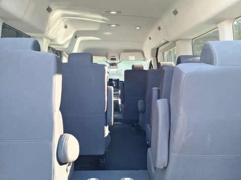 Used 2023 Ford Transit 350 XLT image 6