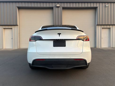 Used 2021 Tesla Model Y Long Range AWD/4WD image 7