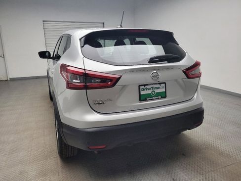 Used 2021 Nissan Rogue Sport S image 6