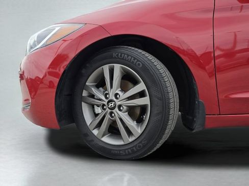Used 2018 Hyundai Elantra Value Edition FWD image 39