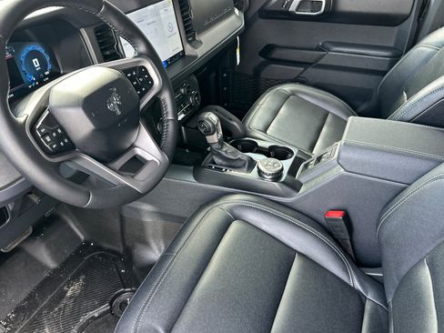 New 2025 Ford Bronco Badlands image 10
