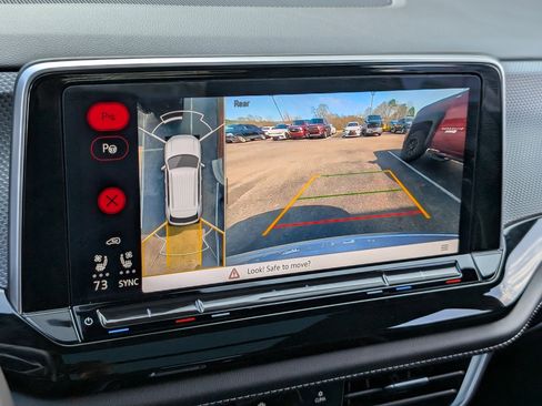 Used 2024 Volkswagen Atlas Cross Sport SEL Premium R-Line image 29