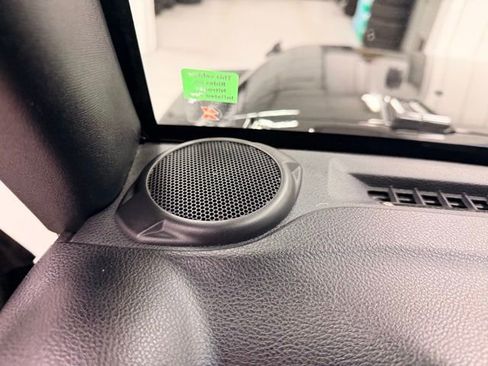 Used 2016 Jeep Wrangler Unlimited Sahara image 21