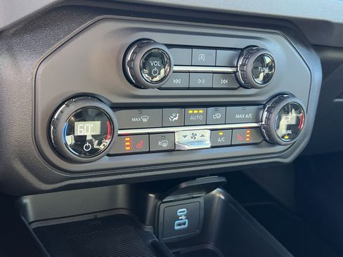 New 2025 Ford Bronco Big Bend image 21