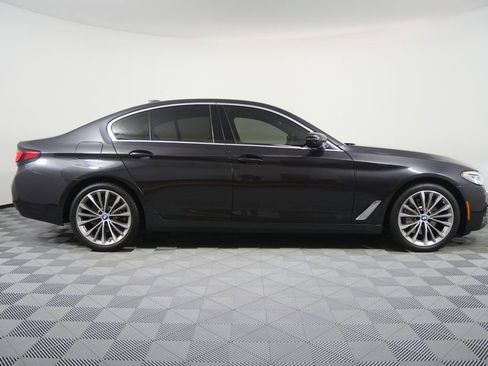 Used 2023 BMW 530i w/ Premium Package image 2