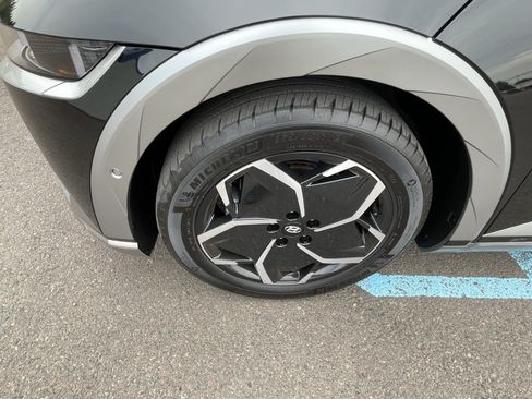 Certified 2024 Hyundai Ioniq 5 Limited RWD image 9