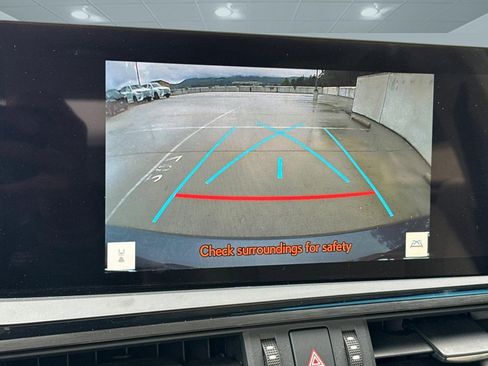 Used 2025 Lexus ES 300h w/ Premium Package FWD image 27