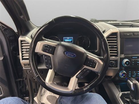 Used 2019 Ford F150 Platinum w/ Equipment Group 701A Luxury image 10