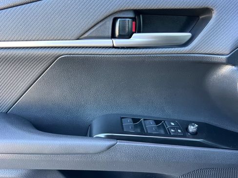 Certified 2025 Toyota Camry SE FWD image 13