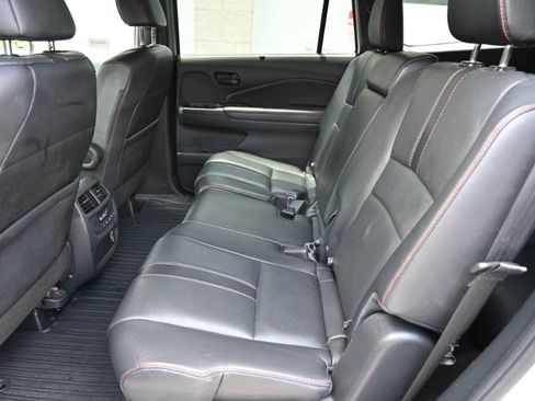Used 2022 Honda Pilot TrailSport image 19