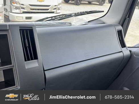 New 2025 Chevrolet Low Cab Forward image 15