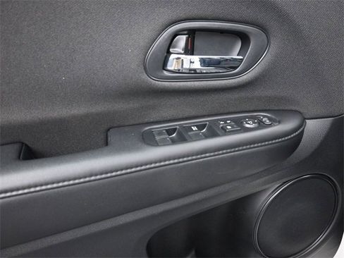 Used 2022 Honda HR-V Sport image 21