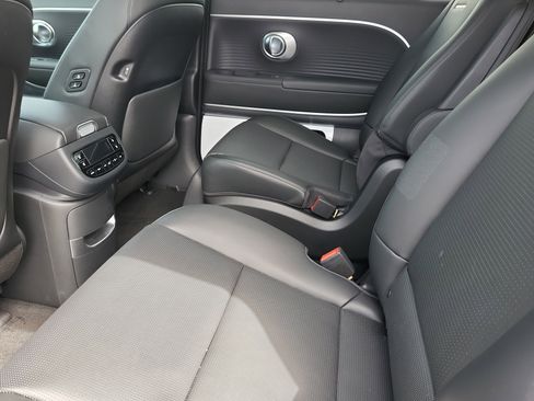 New 2026 Hyundai Ioniq 9 Limited AWD/4WD image 17