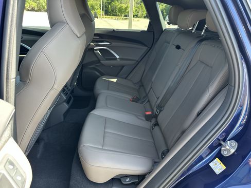 Used 2025 Audi Q5 Premium Plus w/ Premium Plus AWD/4WD image 19