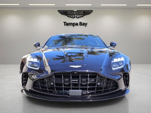 Used 2025 Aston Martin V8 Vantage Coupe image 7