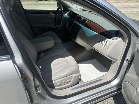 Used 2011 Buick Lucerne CXL FWD image 14