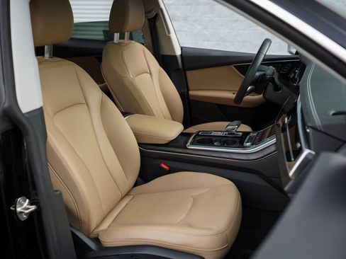 Used 2023 Audi Q8 Premium w/ Convenience Package image 24