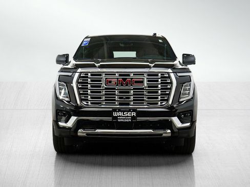 Used 2025 GMC Yukon Denali w/ Denali Reserve Package AWD/4WD image 8
