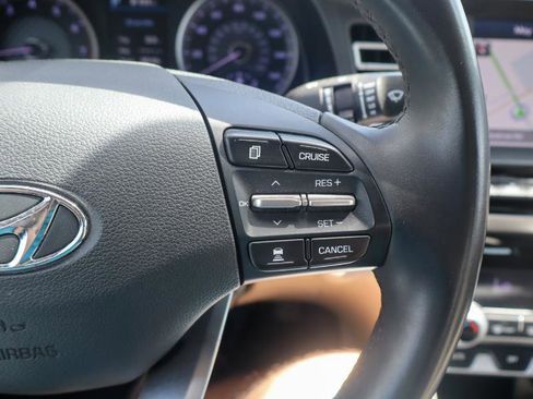 Used 2019 Hyundai Elantra Limited w/ Ultimate Package 02 FWD image 17