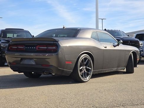 Used 2022 Dodge Challenger R/T w/ Plus Package image 28