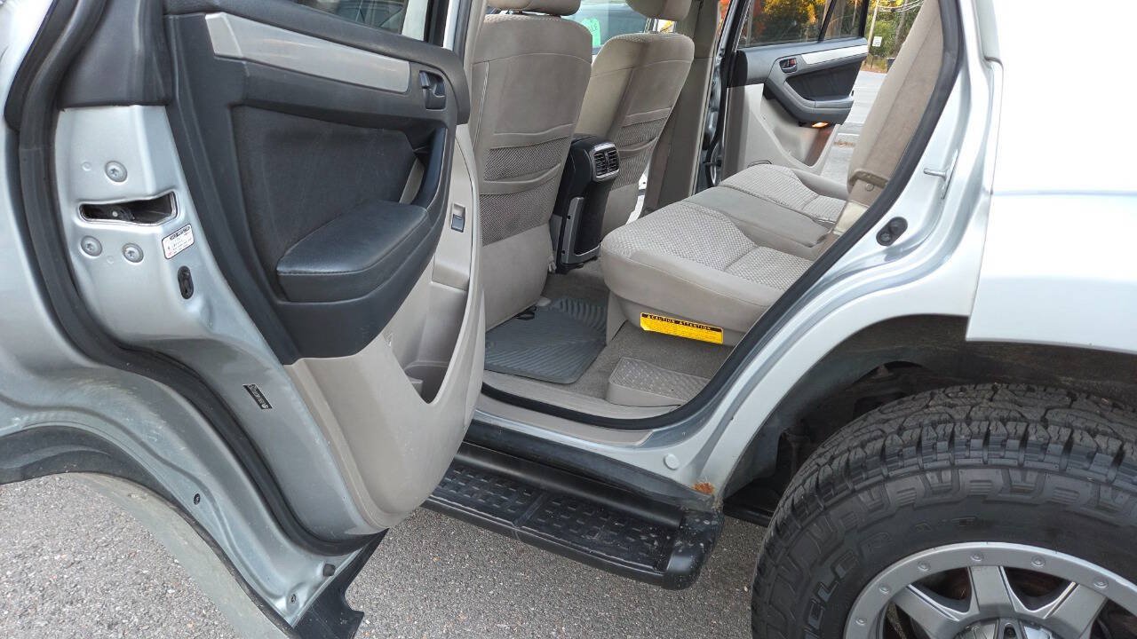 Used 2007 Toyota 4Runner SR5 AWD/4WD image 34