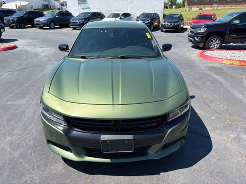 Used 2018 Dodge Charger R/T w/ Blacktop Package RWD image 4