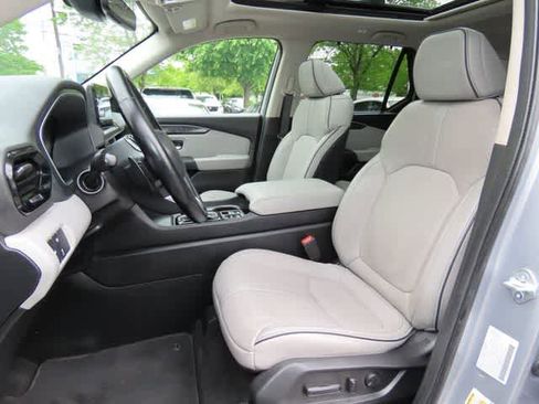 Used 2023 Honda Pilot Elite image 14