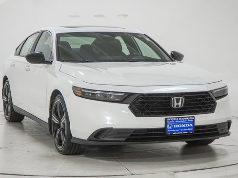 Used 2023 Honda Accord Sport image 15