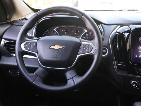 Used 2023 Chevrolet Traverse LT AWD/4WD image 25