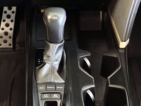 Certified 2025 Toyota Camry SE image 18